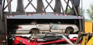 Jak legalnie zezłomować auto?