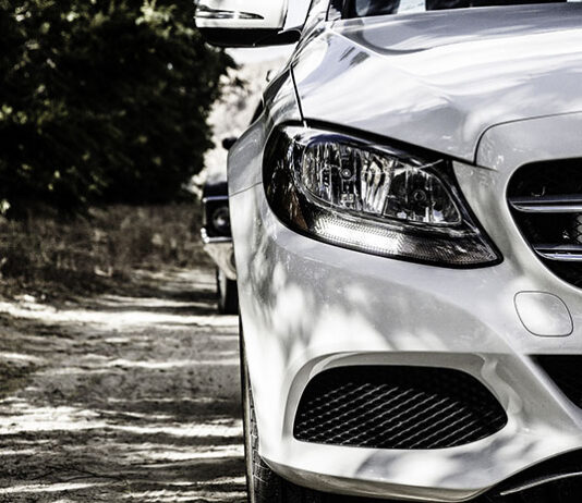 W jakim sklepie warto kupować części do Mercedesa Benz? części do Mercedesa Benz