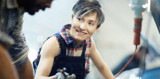 5 powodów, dla których warto odbyć staż w sieci Dealerskiej BMW