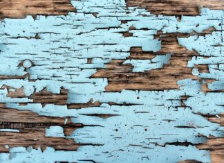 Jak zabezpieczyć sufit przed pękaniem?