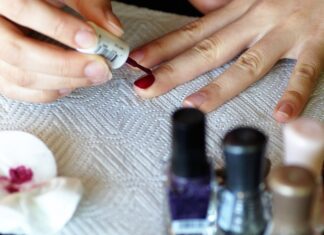 Jaki zmywacz przed lakierowaniem?