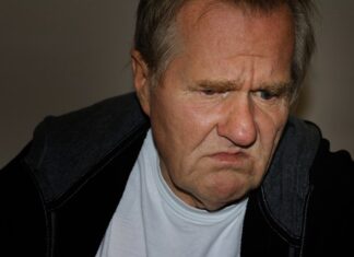 Jakim papierem szlifować podkład pod lakier?