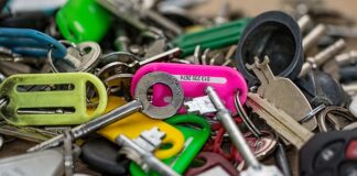 Jak dostać się do samochodu bez kluczyka?