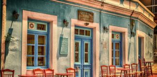 Jak prawidłowo wygłuszyć drzwi?