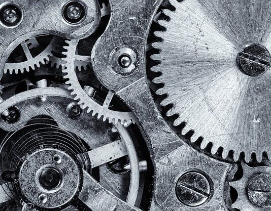 Jak wyciszyć pracę silnika benzynowego?