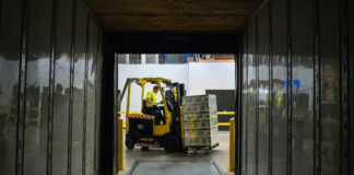 Jaki wózek paletowy kupić