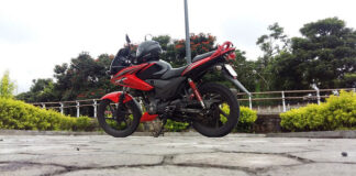 skarpety i rękawice motocyklowe